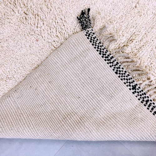 Beige wool rug 8