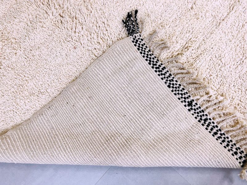 Beige wool rug 8