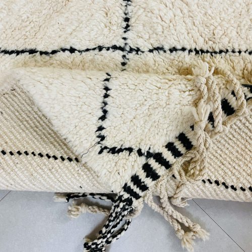 Beni ourain oroccan rug 5 3345c6af 7925 4d5b 95d8 cf3039b5fd04