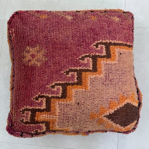 Kilim pouf 3 b9e2491a d81d 4ed2 9ee6 1f33284b3af7