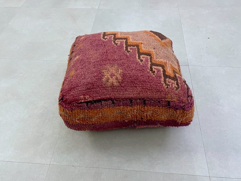 Kilim pouf 5 95d1affe e150 4acd 94ff 9cd2716716ef