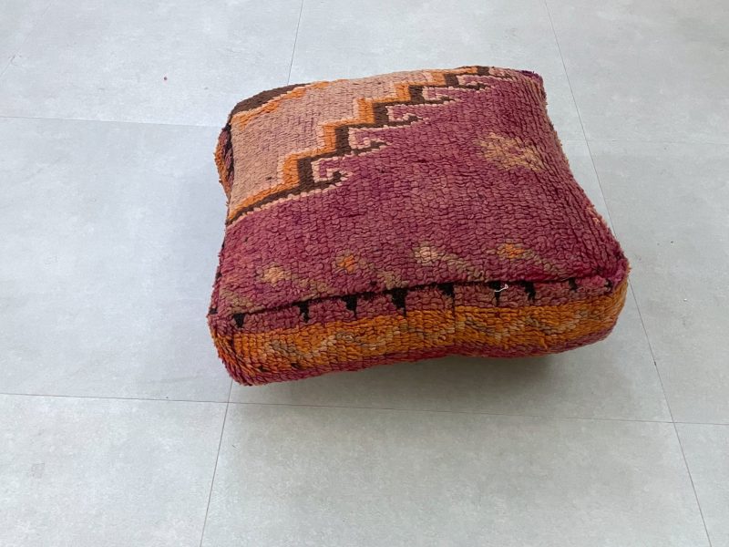 Kilim pouf 8 07050bc9 d713 4ccb a3f3 f2ff7e2411d2