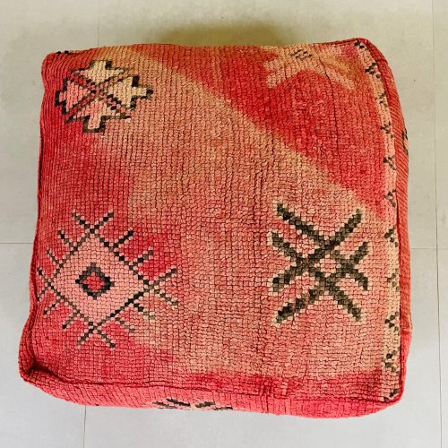 Morocca woolen pouf 5