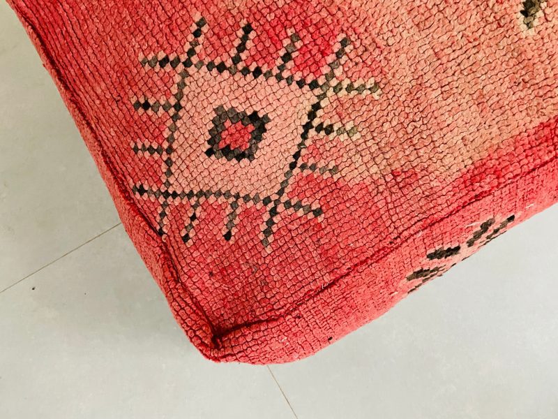 Morocca woolen pouf 6