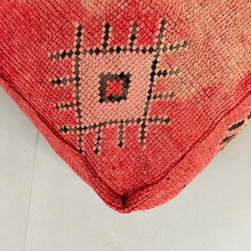 Morocca woolen pouf 7