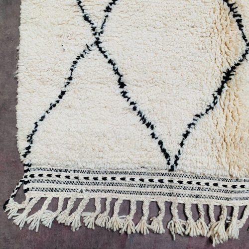 Moroccan rug 9 8bf9e97a a44b 48d8 9ffc 7c337c0afefd