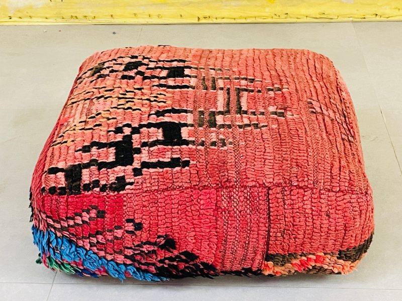 Moroccan woolen pouf 3