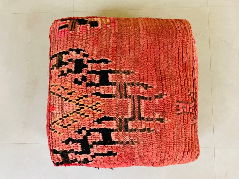 Moroccan woolen pouf 7