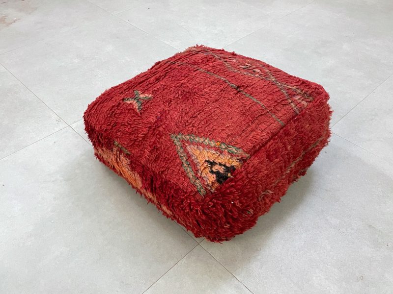 POUFS 10 7fb87156 0785 446a 9403 415d5ed4fa1c