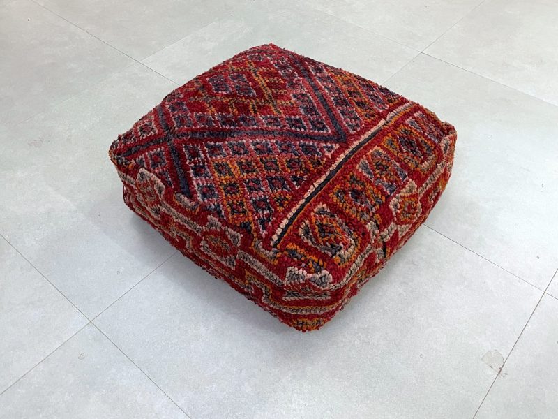 POUFS 10 a7b898e8 7924 4607 ae77 6d1a531c6390