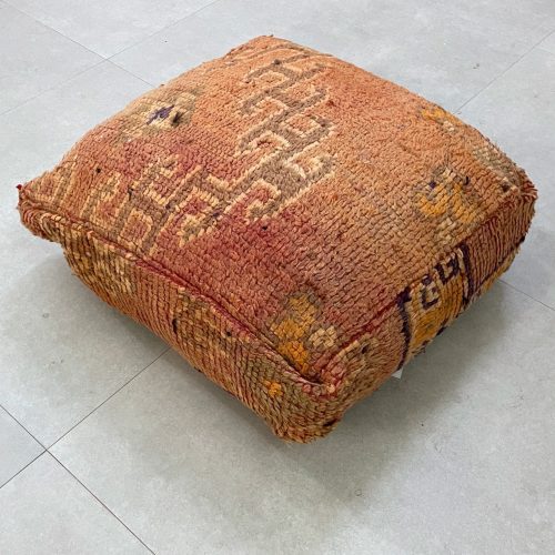 POUFS 10 ad4853f9 2c0c 45c4 a196 9981b8c1ccd0