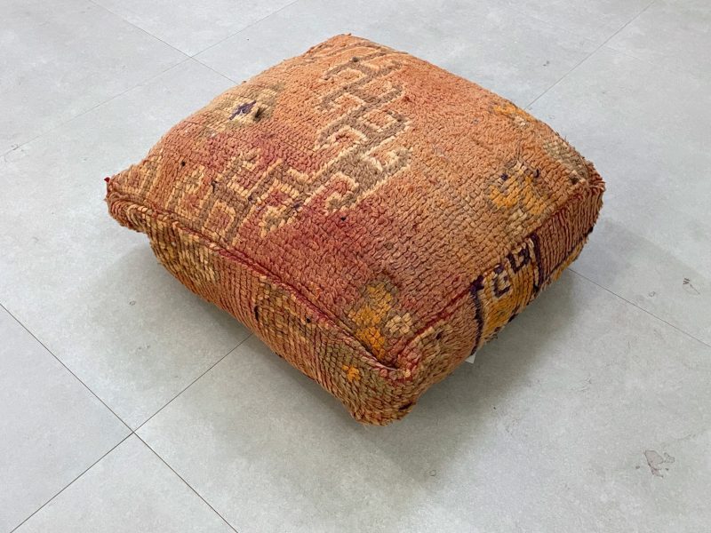 POUFS 10 ad4853f9 2c0c 45c4 a196 9981b8c1ccd0