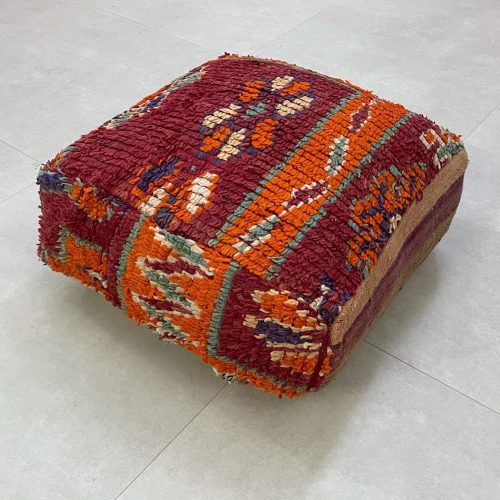 POUFS 10 d3b1db90 887b 44e8 a63c 1d2b7ba8e016