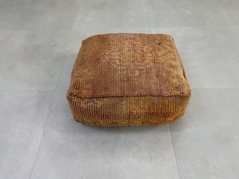 POUFS 1 fdcfe0ea 6a34 4aab 888c dfd07b47614e