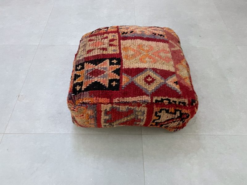 POUFS 4 fdeb28d9 9e48 4ee2 8bb9 a9207b177fb0