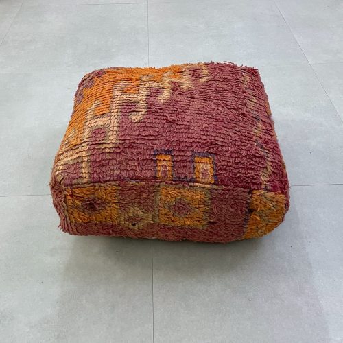 POUFS 5 38c2c4f8 7eba 4431 b90f 5c3651427ef8