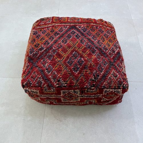 POUFS 5 534b79fe 994c 4758 bcb5 bc393b3560d6