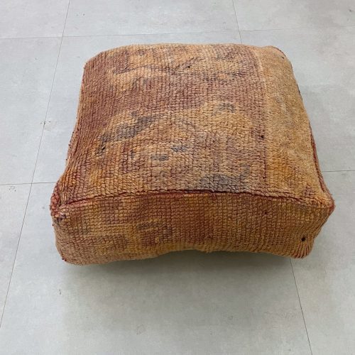 POUFS 5 bb37d9e9 f8aa 401a b358 a0257bebce7b