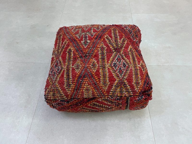 POUFS 7 2af7fc86 3a74 43de abf2 d2da4afb0973