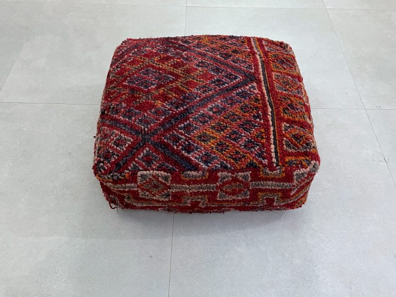 POUFS 8 b3a1a456 af87 403e b683 ee1653365b0f