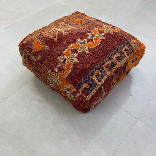 POUFS 9 f6259a01 2cc4 4898 99e6 96910eddf15a