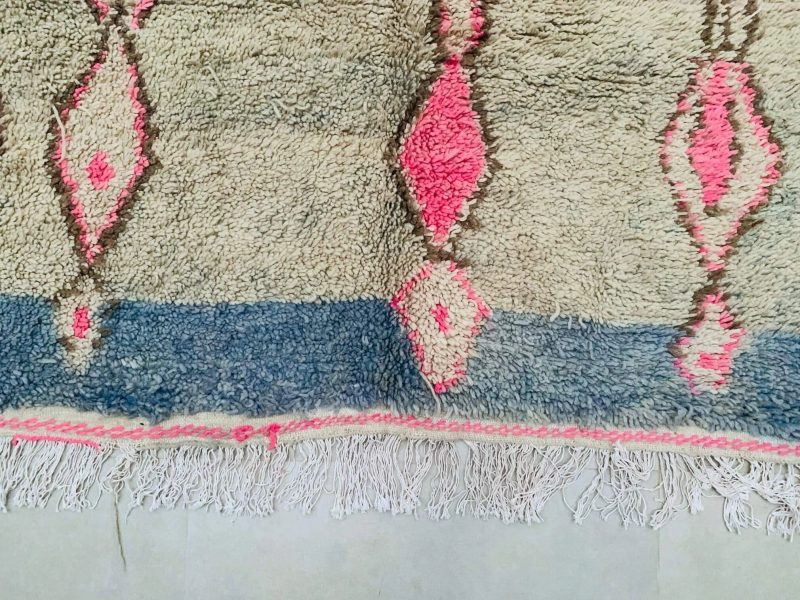 Vintage rug2 3d31cb42 e539 4af0 907a 494dbd80e094