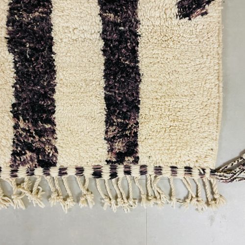 White woolen rug 4