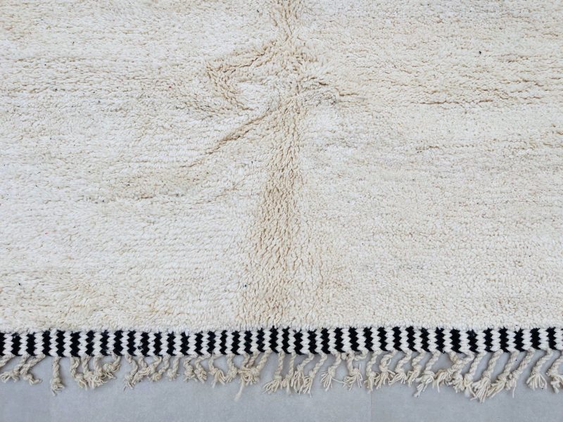 beni ourian rug 15 ec268cf3 d273 4653 84d2 9bc69aa5593d