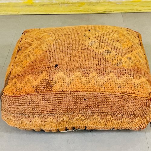 kilim pouf 3 4a962d52 50fe 4d07 98aa d909b45c7acc