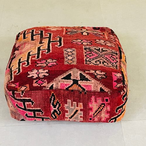 kilim pouf 3 e3b3c9fb 13fc 4420 9410 ef8d41d2d96d