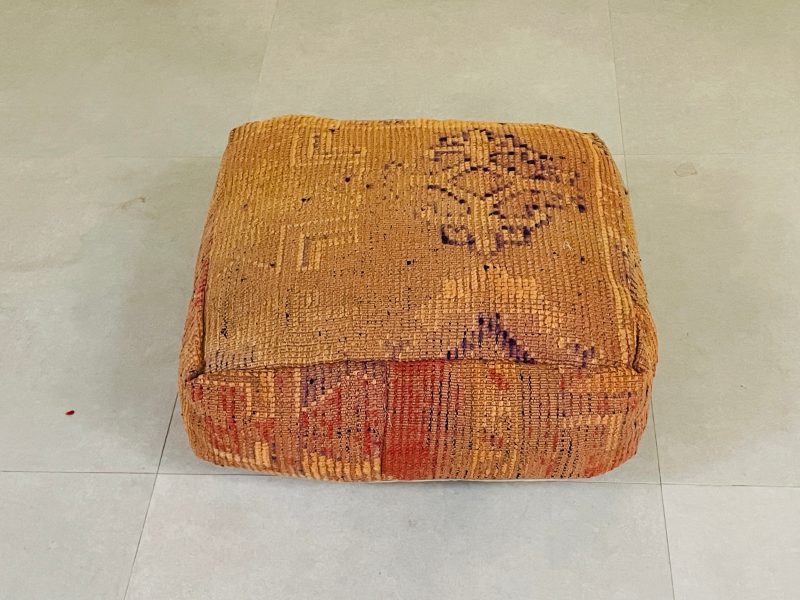 kilim pouf 4 e2fff404 8f38 43a1 9689 0edf916666d2