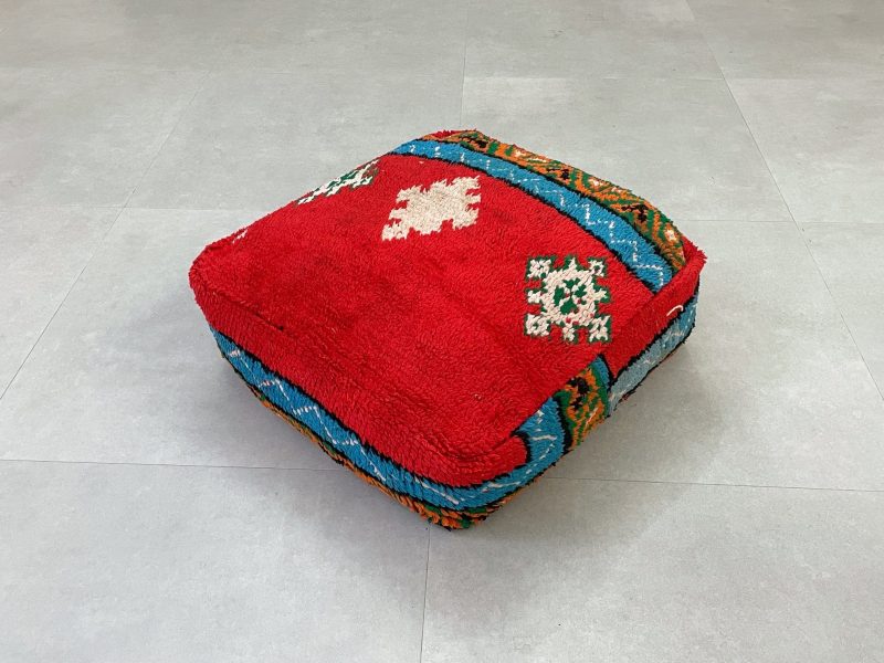 moroccan pouf 2 356e0e87 50c7 499f ba7f 5c98586d1436