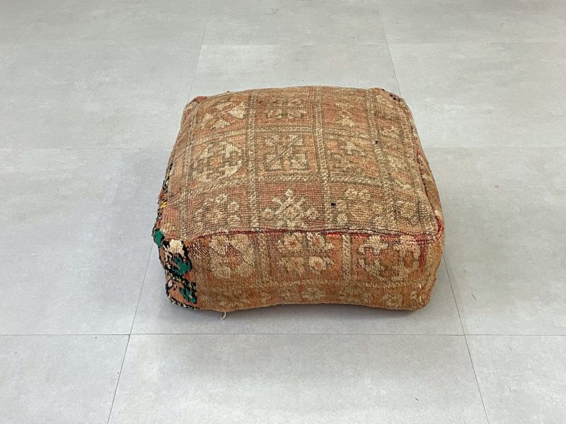 moroccan pouf 3 d4ea4ef1 5470 440e a67e 5b2faa5223f5