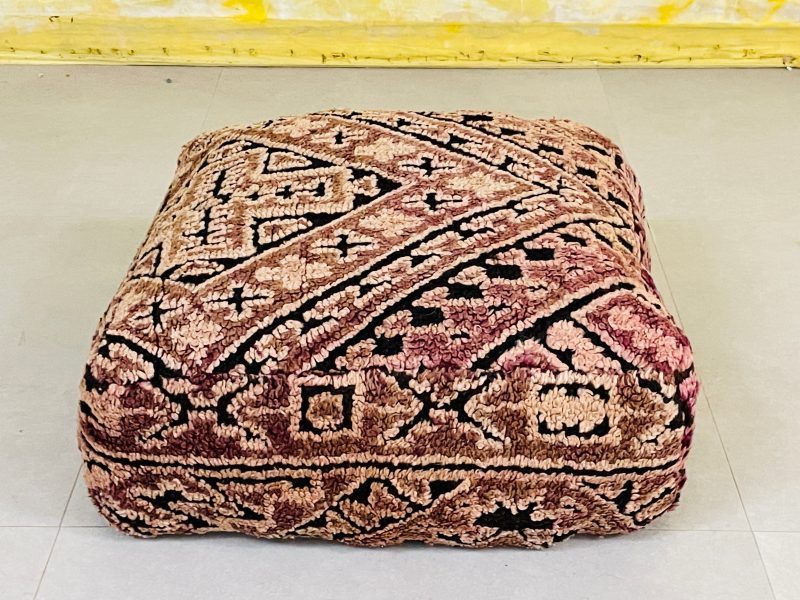 moroccan pouf 4 6d69eaa8 5c6c 415a 9d9c c949e026e778