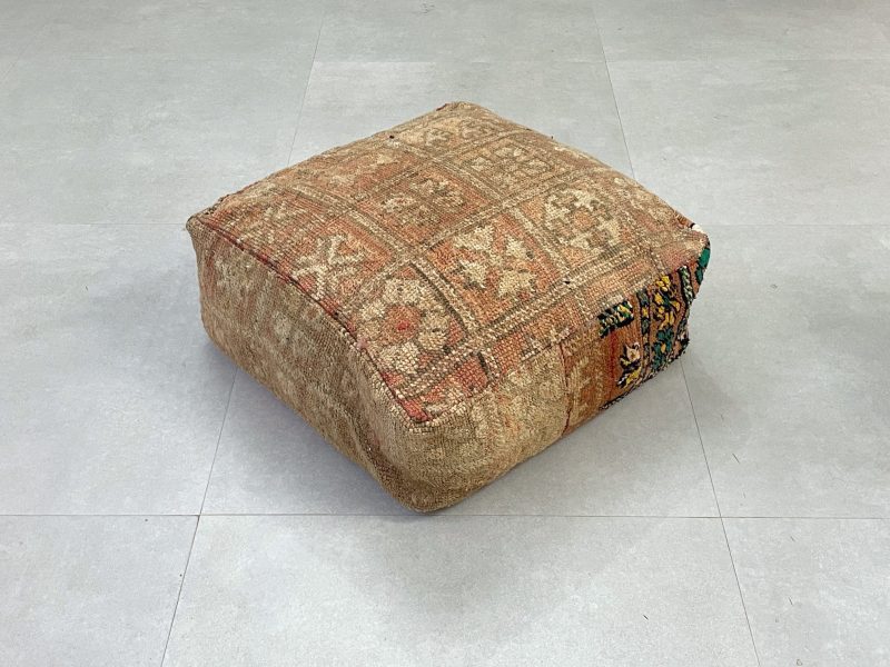 moroccan pouf 7 3909a1e2 8194 4152 91fd 2c427b312636