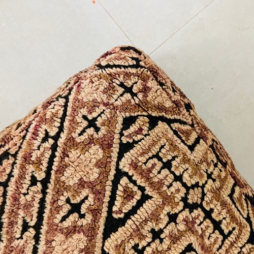 moroccan pouf 9 e7c2beb8 9ac8 4569 a0a4 3416a93c9447