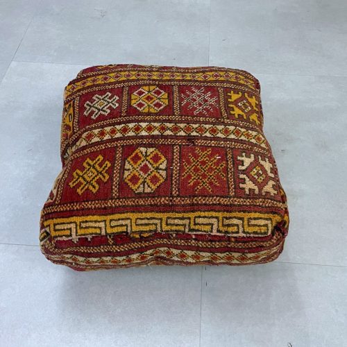 moroccan poufs 1 0bf327f8 ffce 4ef5 be87 8af7361277aa