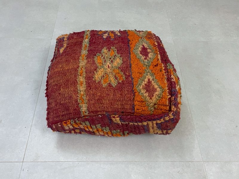 moroccan poufs 1 d071da21 0e43 4a1b 9d8b 4e62f9b23a19