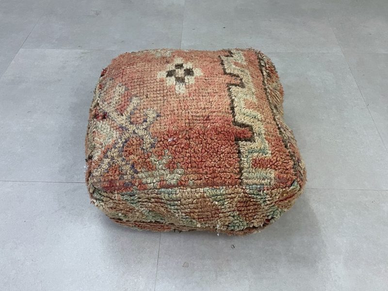 moroccan poufs 1 eb5fd435 8240 4f31 b3fc 5ac962ee6dd2