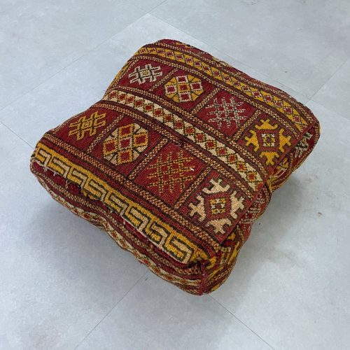 moroccan poufs 2 07bfebab 2192 4ca1 957d 1207d827e602