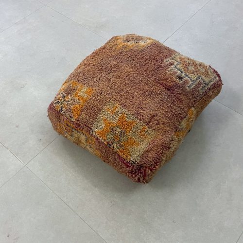 moroccan poufs 2 2c406f9a a17b 4e82 8ae5 1b18b3660ee0