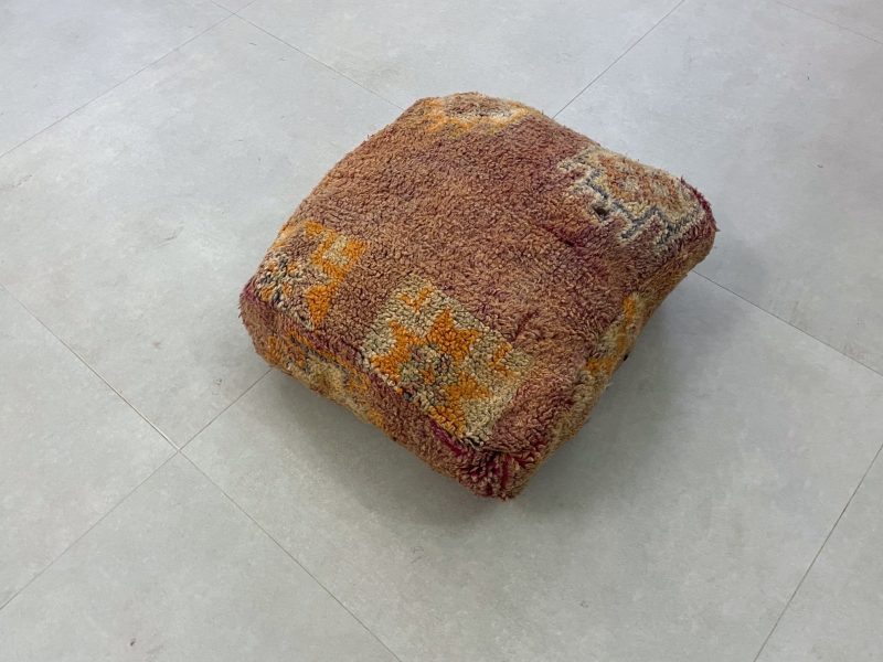 moroccan poufs 2 2c406f9a a17b 4e82 8ae5 1b18b3660ee0