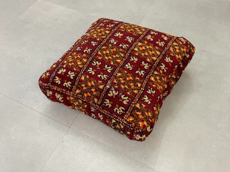 moroccan poufs 2 4c9ac404 7e97 4165 9a82 b9ab0bbbd356