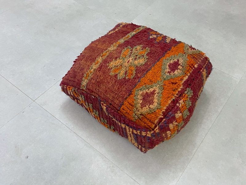 moroccan poufs 2 e2cabe99 f255 4e46 b173 e165d8f92a19