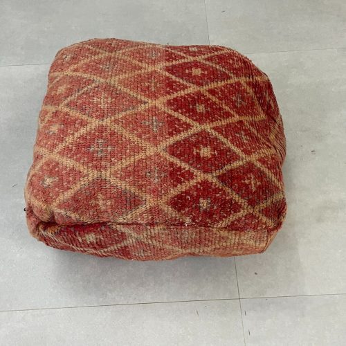 moroccan poufs 3 5ccc6732 6211 40a0 8444 5019cd3af41b