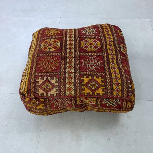 moroccan poufs 3 d31cee22 0f07 423a 8973 ca8d0b89372e