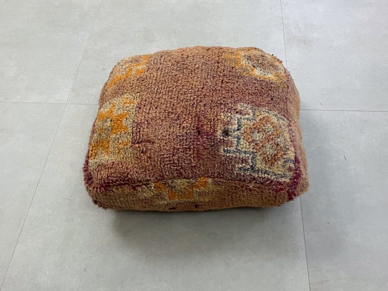 moroccan poufs 3 e8cd2950 a128 460c bd1a 83fbf31eb34e