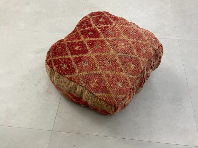 moroccan poufs 4 262ff39a 3abe 426f aaca 2c0db5ebe740