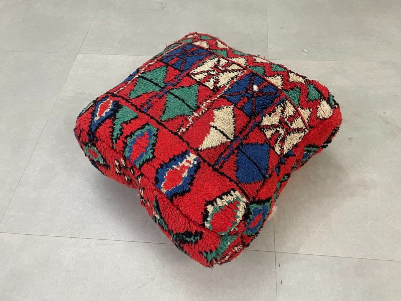 moroccan poufs 4 801cdc59 1a6a 44cd 9aa0 c22adc2153ce