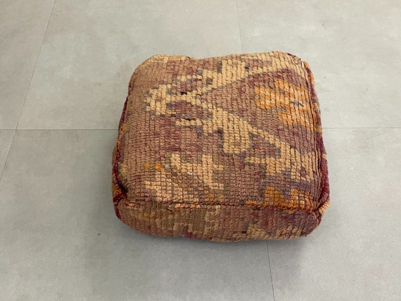 moroccan poufs 5 0f1ac0a0 fc41 40c4 a493 38a685062651